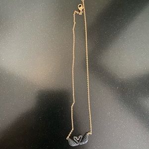 Swan gorgeous swarovski necklace